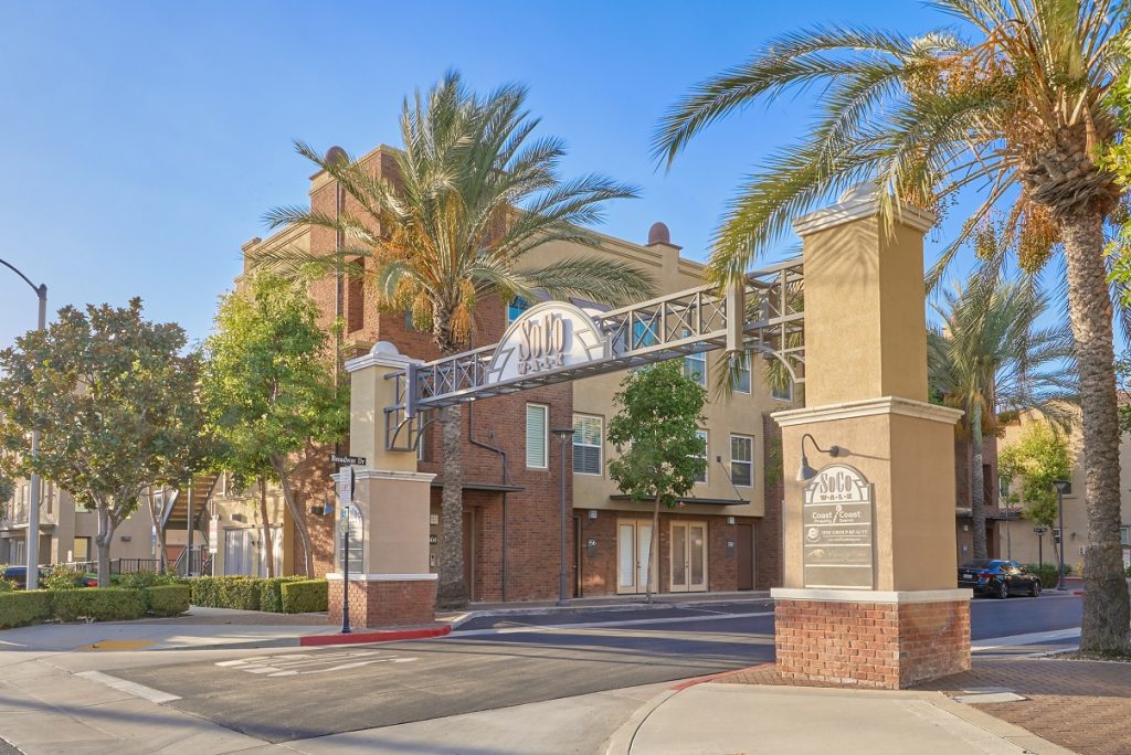 Fullerton – LUXURY 2 BEDs + 2 FULL BATHs LOFT with MANY UPGRADES INCLUDING BRICK WALLS & PRIVATE ELEVATOR ACCESS $824,800 [COMING SOON]